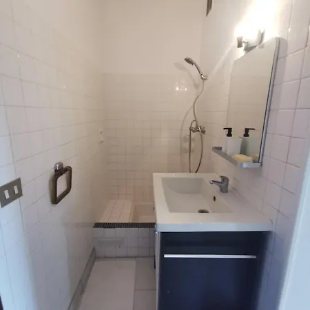 Eiffel Tower, Seine River, Private Apartment, Pont De L'alma, 2 Min Walk Daire Paris